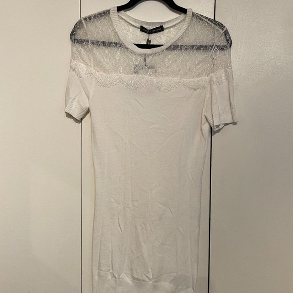 Knit & Lace - Picture 1 of 4